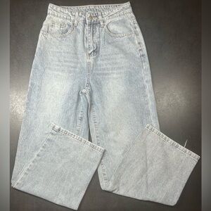 Dazy Women’s Size S (24x27) Wide Leg High Rise Relaxed Denim Jeans